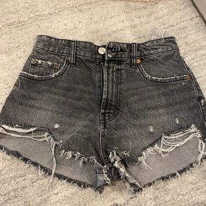 zara jean shorts!